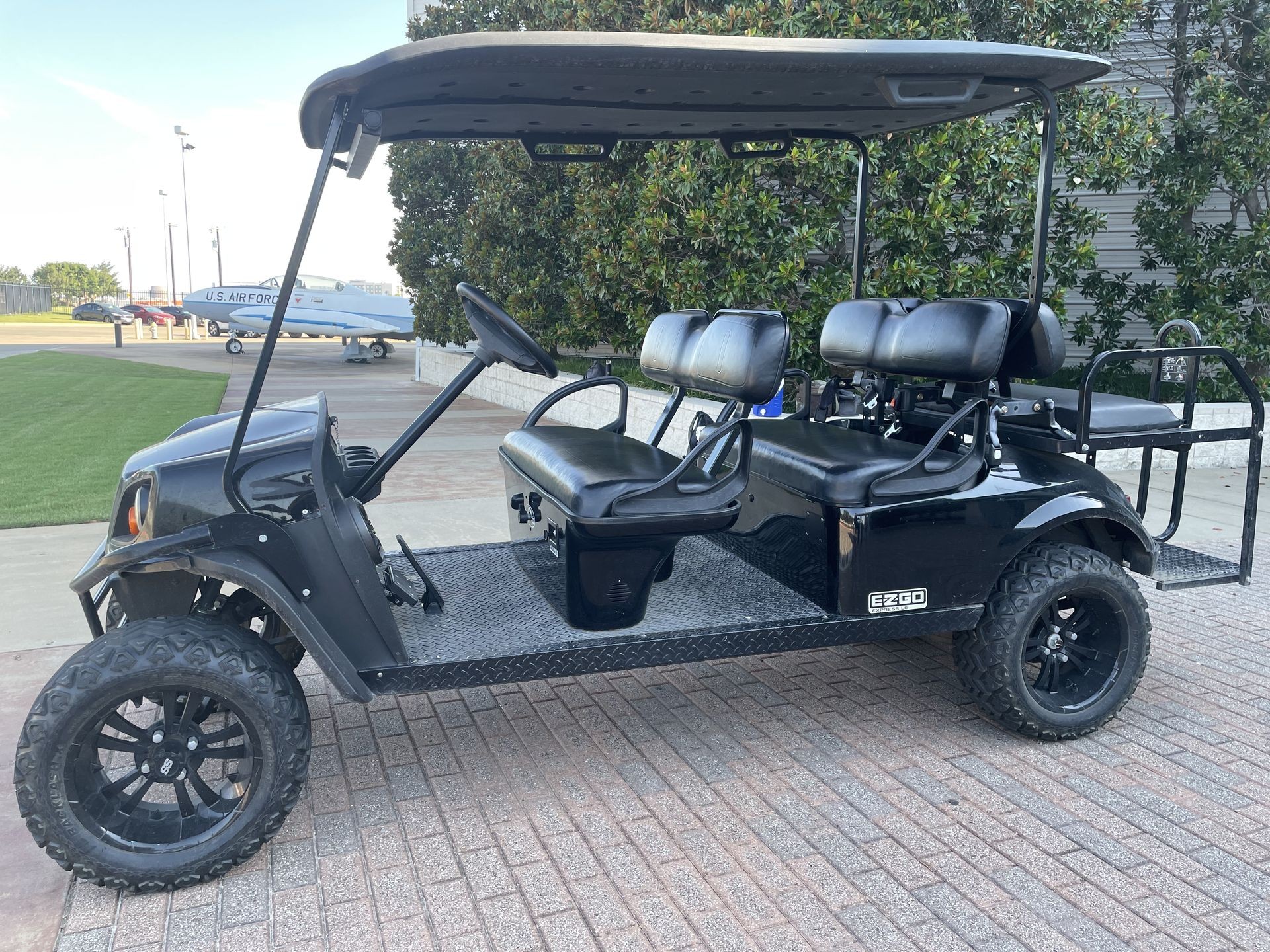 Golf cart
